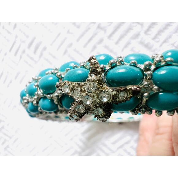 Vintage Turquoise Cabochon Starfish Rhinestone Hinged Bangle Bracelet 2.25” - Picture 6 of 10